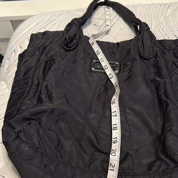 Marc Jacobs quilted medium sized black handbag purse - Picture 6 of 11